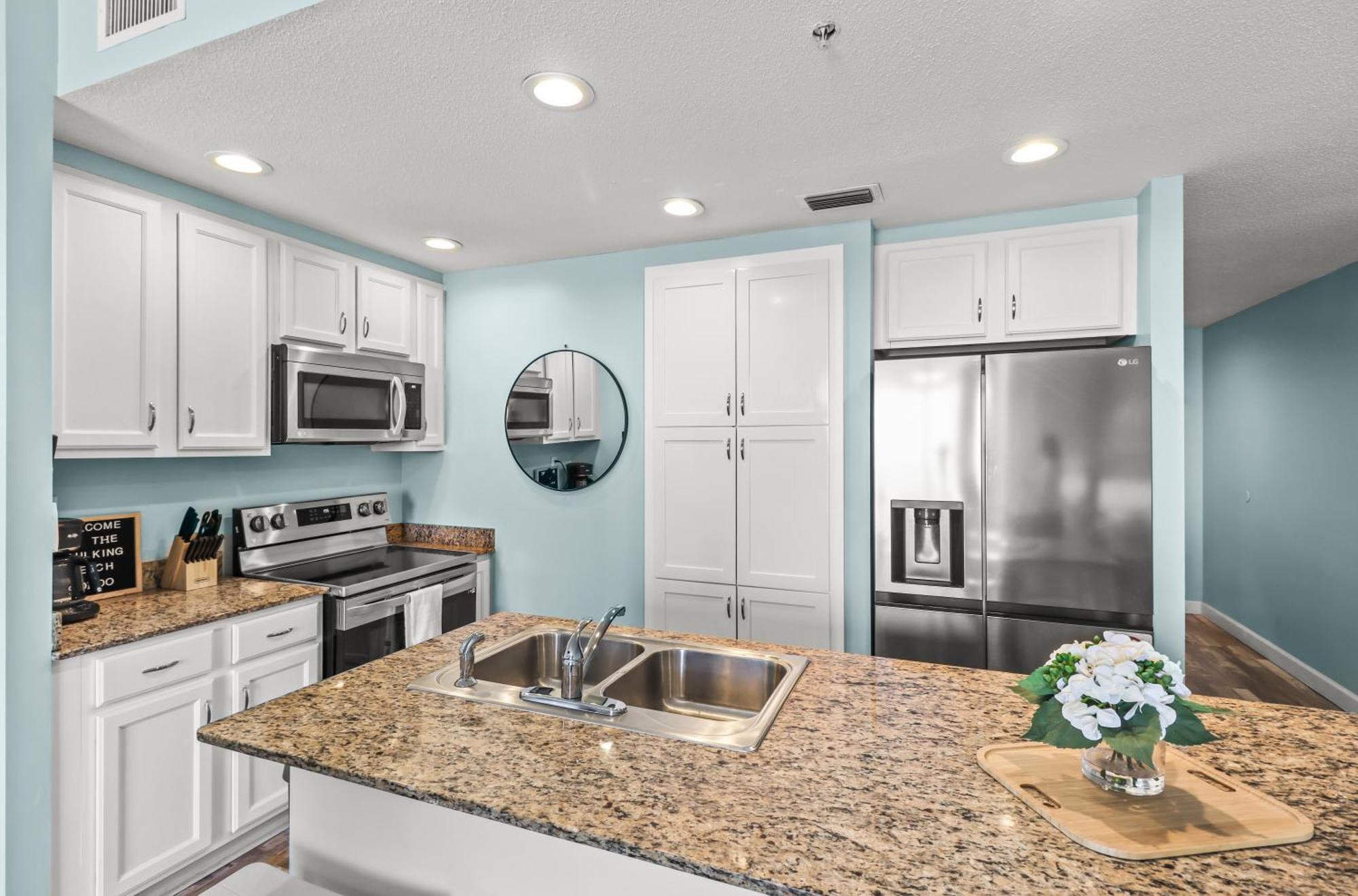 Front Close To Attractions Condo- Zenwave Retreat * Panama City Beach
